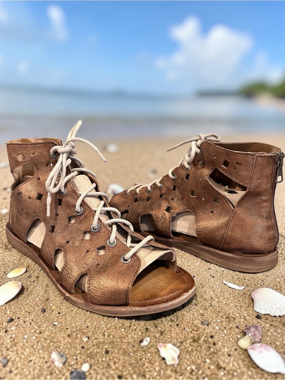 Miz Mooz Distressed Bronze Lace Up Gladiator Sz 42